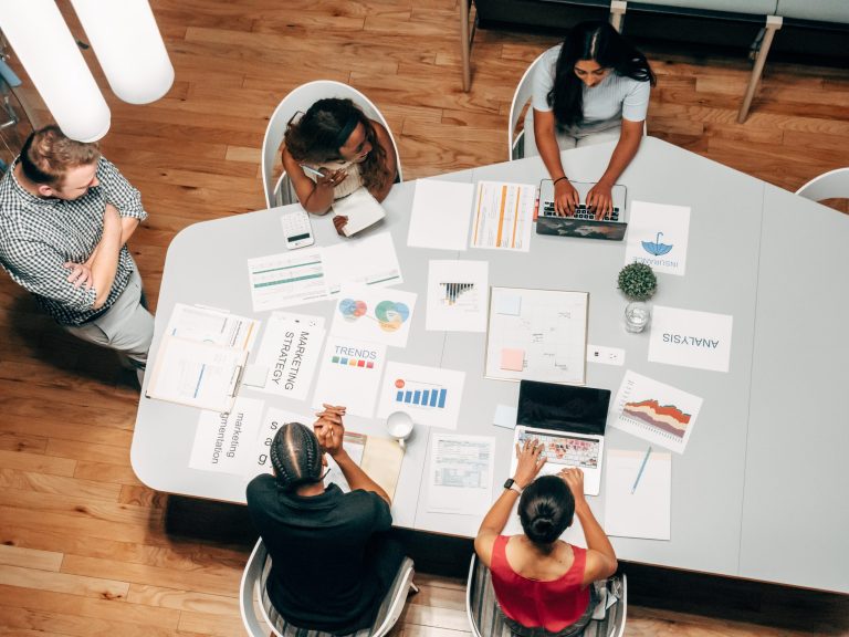 Zusammenarbeit zwischen Produktmanagern und Product Ownern